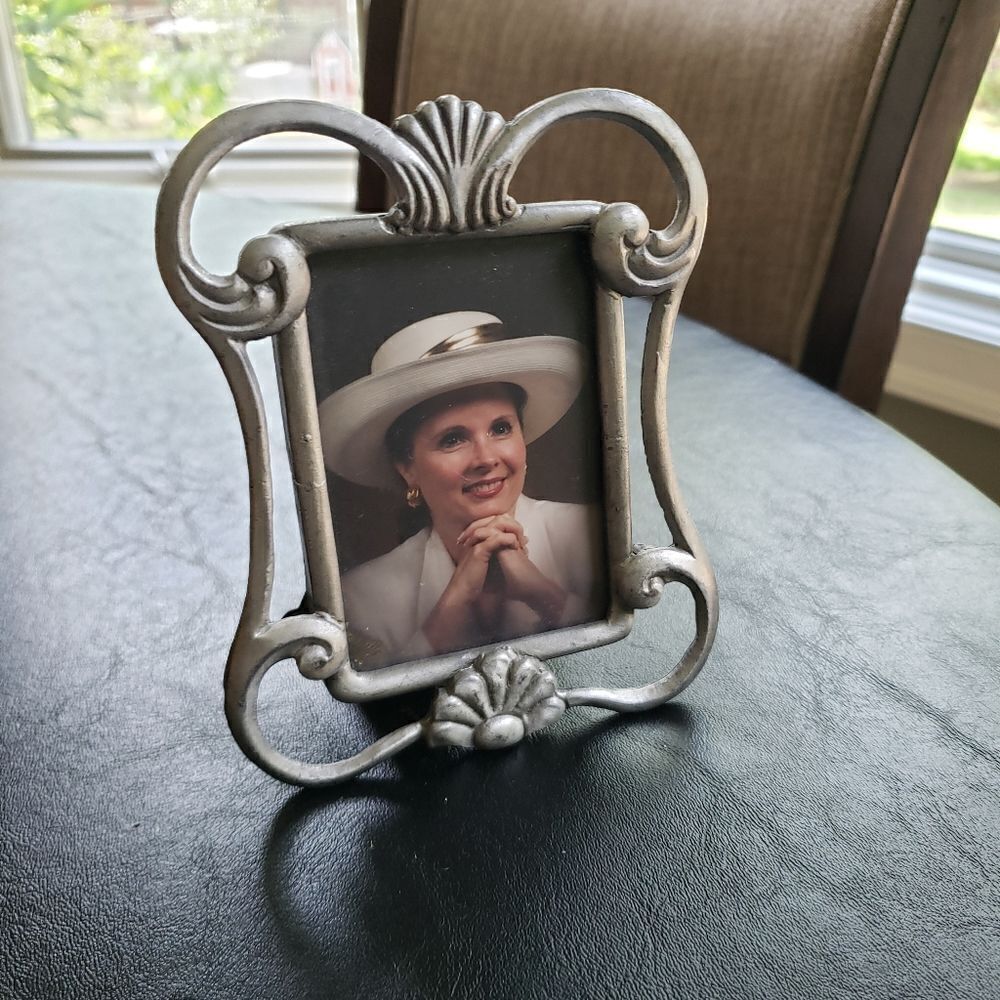 Metal Picture Frame - Picture 2 of 5